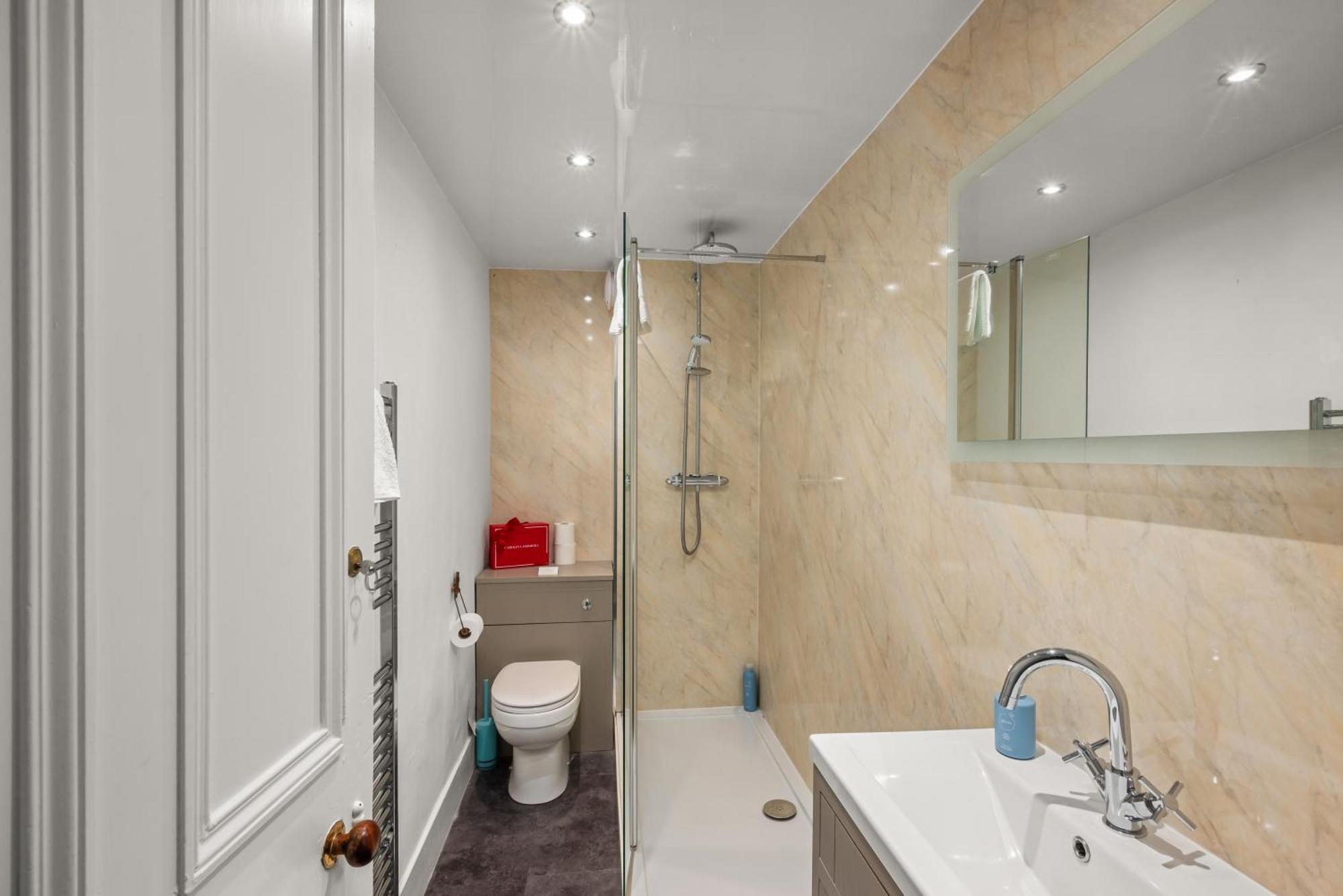Rosebank House - 12 Guests, 6 Ensuite Bedrooms, Ev Point, Games Rooms, Wood Burner, Pet Friendly! Blairgowrie and Rattray Eksteriør bilde