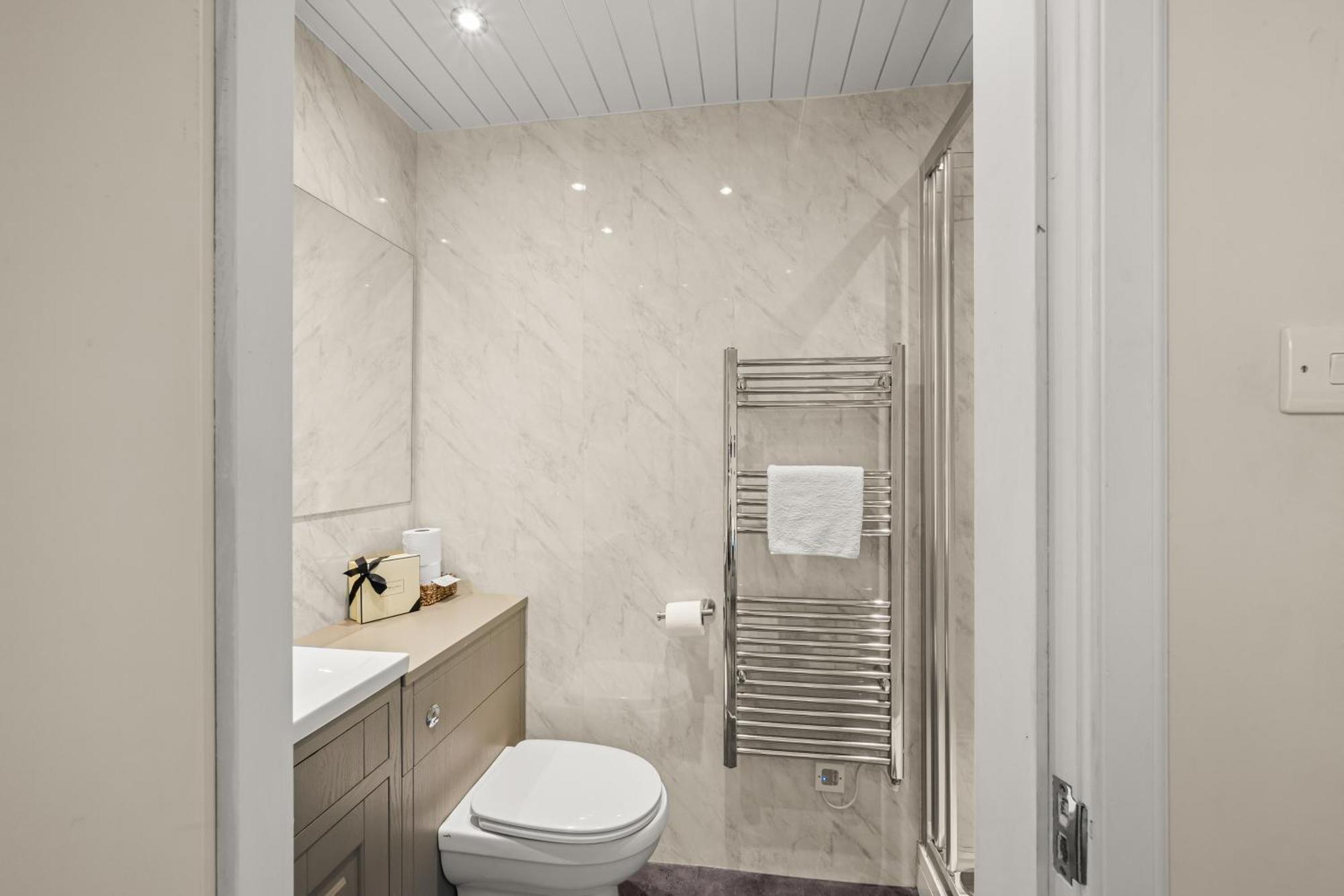 Rosebank House - 12 Guests, 6 Ensuite Bedrooms, Ev Point, Games Rooms, Wood Burner, Pet Friendly! Blairgowrie and Rattray Eksteriør bilde